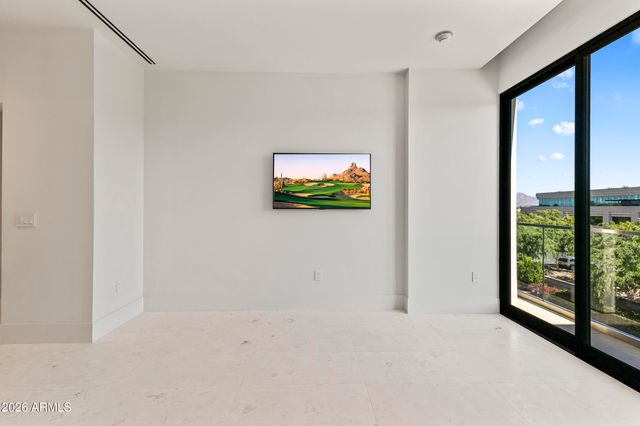 6587 N PALMERAIE Boulevard 3022, Paradise Valley, AZ 85253