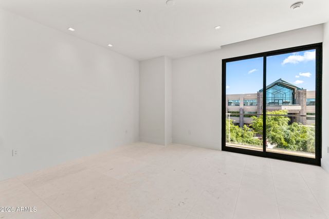 6587 N PALMERAIE Boulevard 3022, Paradise Valley, AZ 85253