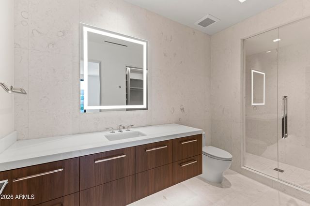 6587 N PALMERAIE Boulevard 3022, Paradise Valley, AZ 85253