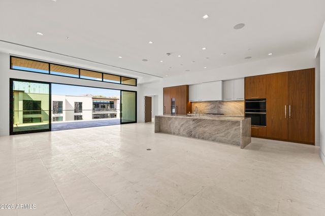 6587 N PALMERAIE Boulevard 3022, Paradise Valley, AZ 85253