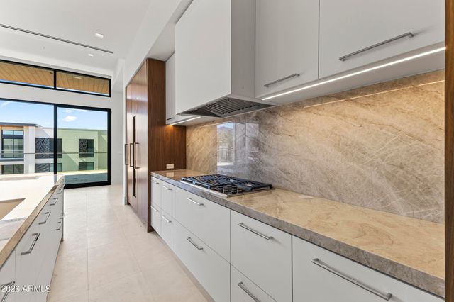 6587 N PALMERAIE Boulevard 3022, Paradise Valley, AZ 85253