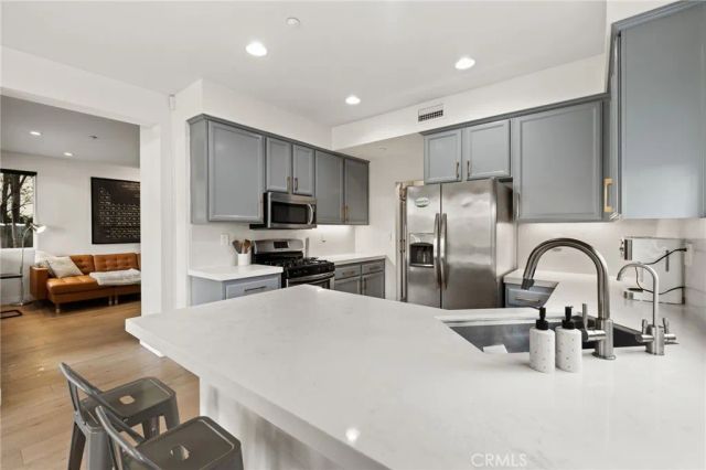 134 Monte Vista Avenue A, Costa Mesa, CA 92627