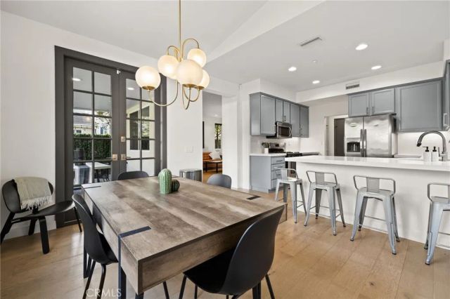 134 Monte Vista Avenue A, Costa Mesa, CA 92627
