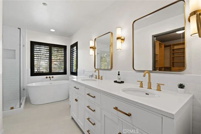 134 Monte Vista Avenue A, Costa Mesa, CA 92627