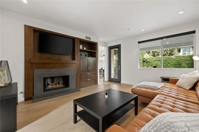 134 Monte Vista Avenue A, Costa Mesa, CA 92627