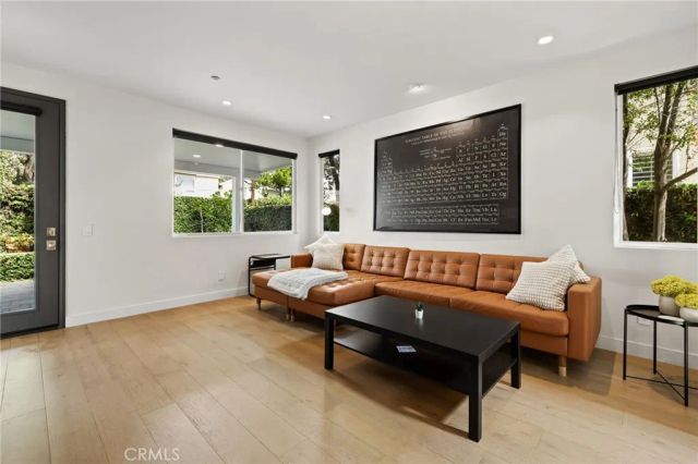 134 Monte Vista Avenue A, Costa Mesa, CA 92627
