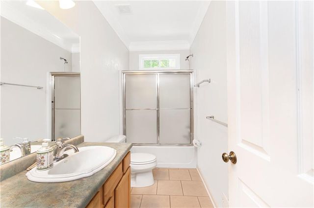 550 Oak Ridge Drive, Oxford, GA 30054