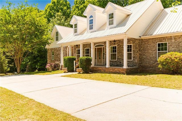 550 Oak Ridge Drive, Oxford, GA 30054