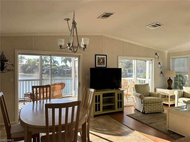 1197 Diamond Lake CIR, Naples, FL 34114
