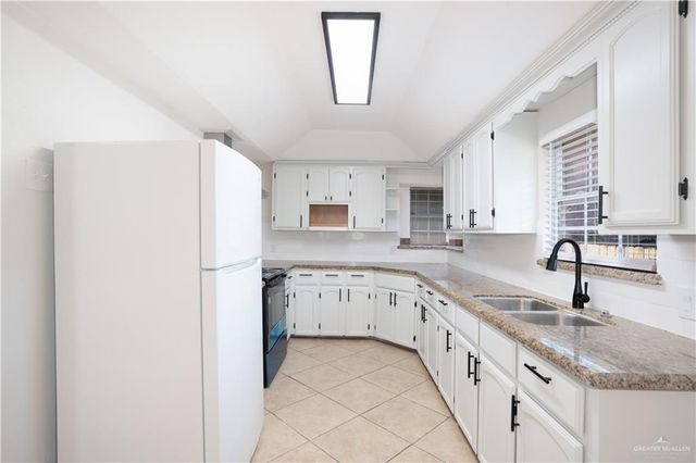 2603 North Lane, Weslaco, TX 78599