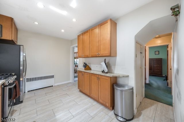 40 John St, Cranford Twp., NJ 07016