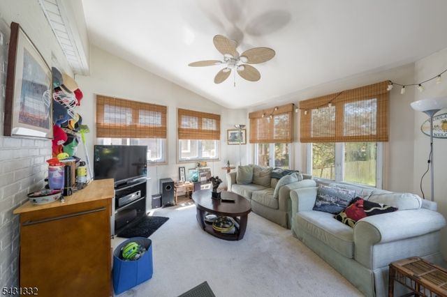 40 John St, Cranford Twp., NJ 07016