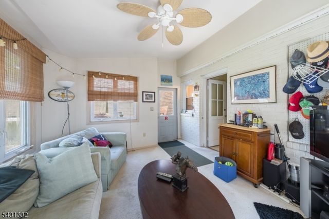40 John St, Cranford Twp., NJ 07016