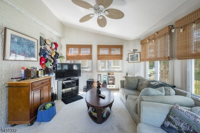 40 John St, Cranford Twp., NJ 07016