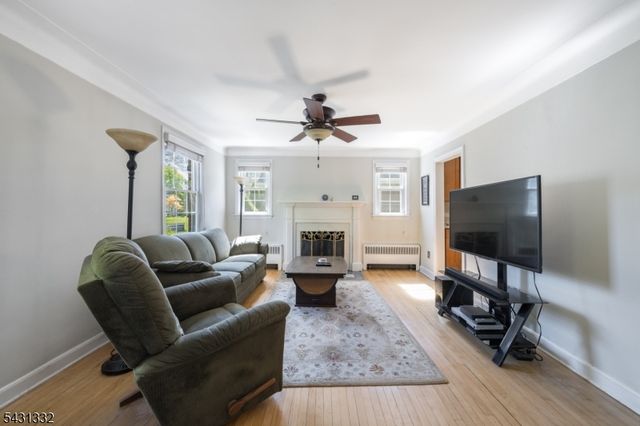 40 John St, Cranford Twp., NJ 07016