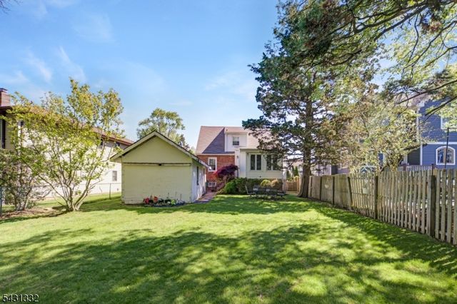 40 John St, Cranford Twp., NJ 07016