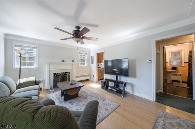 40 John St, Cranford Twp., NJ 07016