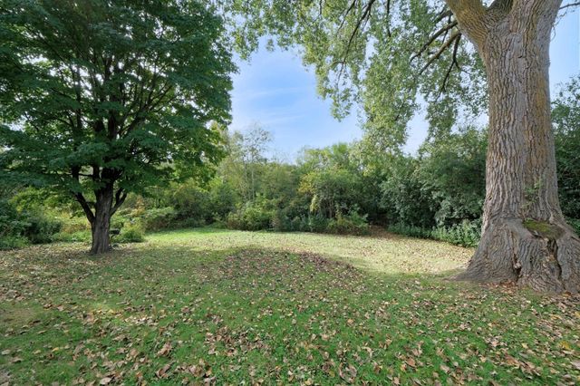 148X Ridgeview Lane, Wayzata, MN 55391