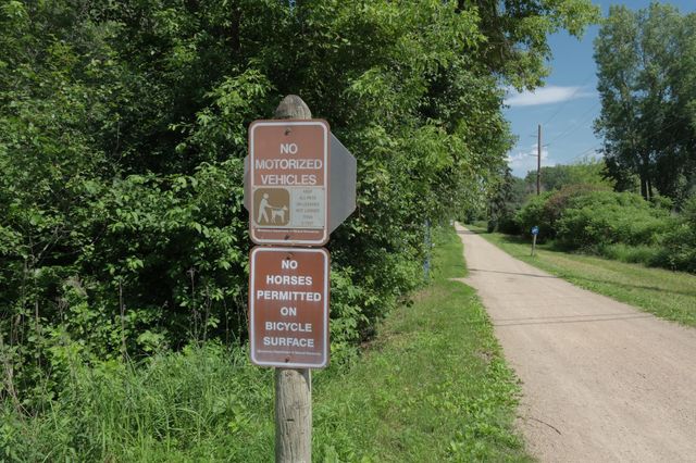 148X Ridgeview Lane, Wayzata, MN 55391