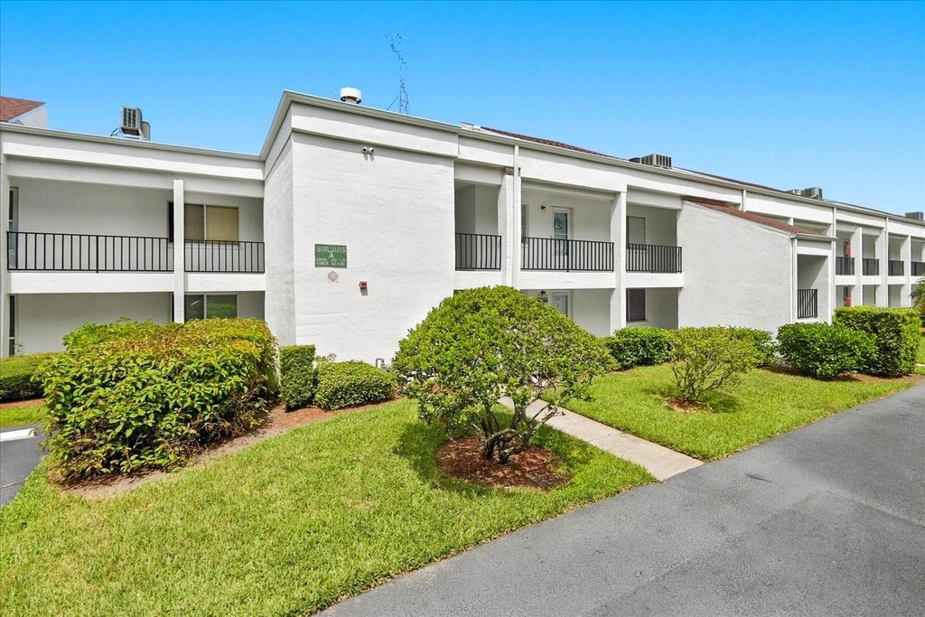 2060 MARILYN STREET 211, Clearwater, FL 33765