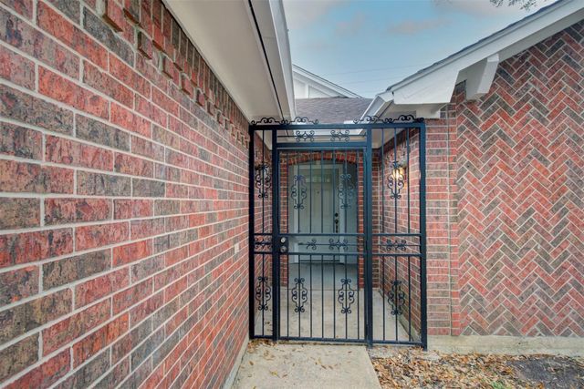 1402 Forest Home Drive, Houston, TX 77077