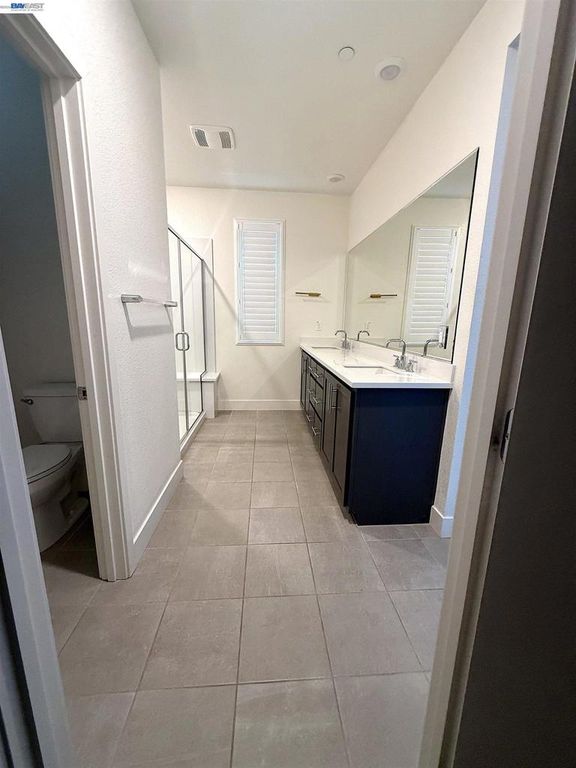 Image 13 of property listing at 18005 reunion ct, Lathrop, CA 95330