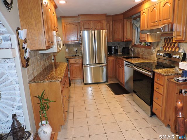 52 Pine Knob Drive, South Windsor, CT 06074