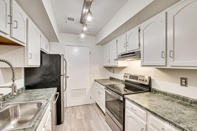 30 Prospect Street, Metuchen, NJ 08840