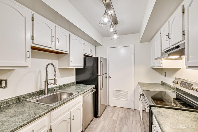 30 Prospect Street, Metuchen, NJ 08840