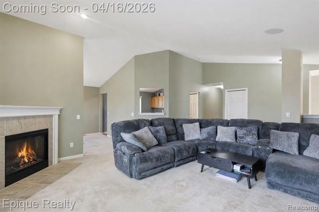 26625 Kirkway Circle, Woodhaven, MI 48183