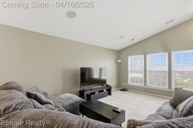 26625 Kirkway Circle, Woodhaven, MI 48183