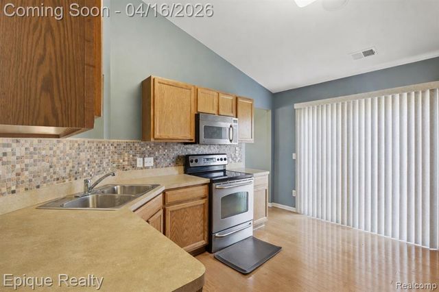 26625 Kirkway Circle, Woodhaven, MI 48183