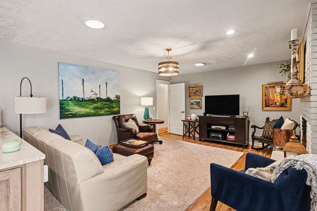 5502 W Shady Trl, Old Hickory, TN 37138
