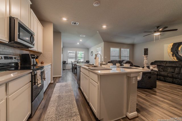 507 Shelton Pass, Cibolo, TX 78108