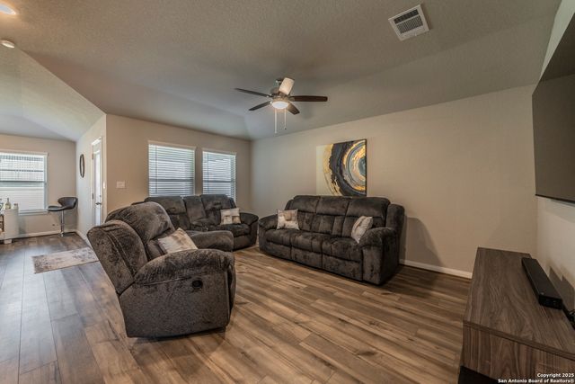 507 Shelton Pass, Cibolo, TX 78108