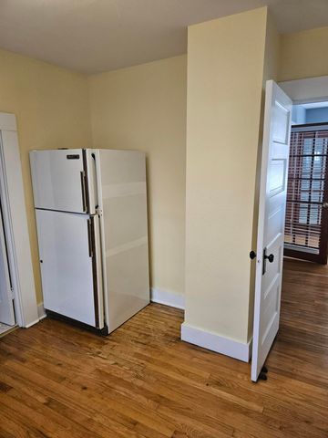 7 E Broadway, Monett, MO 65708