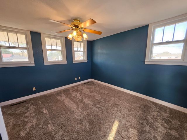 7 E Broadway, Monett, MO 65708