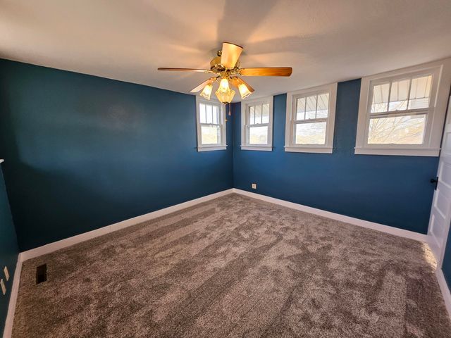 7 E Broadway, Monett, MO 65708