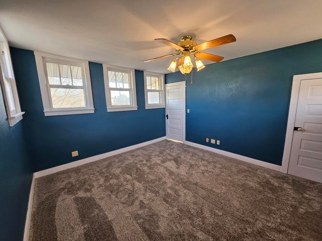 7 E Broadway, Monett, MO 65708