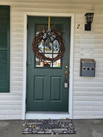 7 E Broadway, Monett, MO 65708