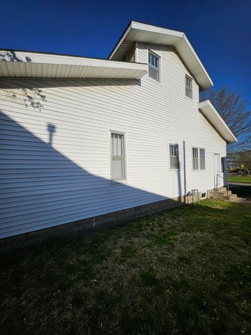 7 E Broadway, Monett, MO 65708