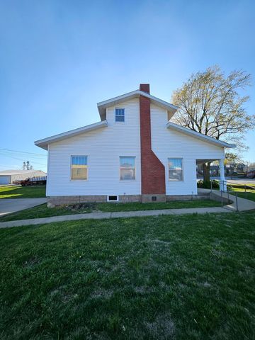 7 E Broadway, Monett, MO 65708