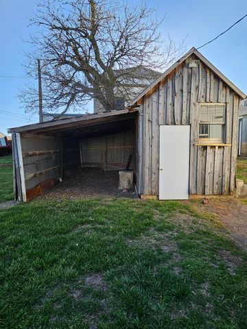 7 E Broadway, Monett, MO 65708