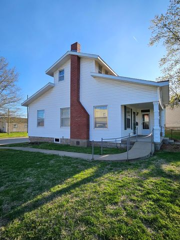 7 E Broadway, Monett, MO 65708