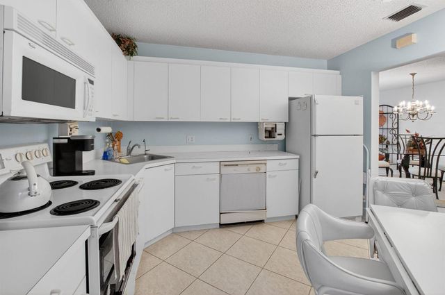 5153 Floria Drive M, Boynton Beach, FL 33437