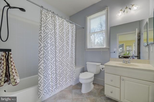 206 VAN ZANDT RD, Skillman, NJ 08558