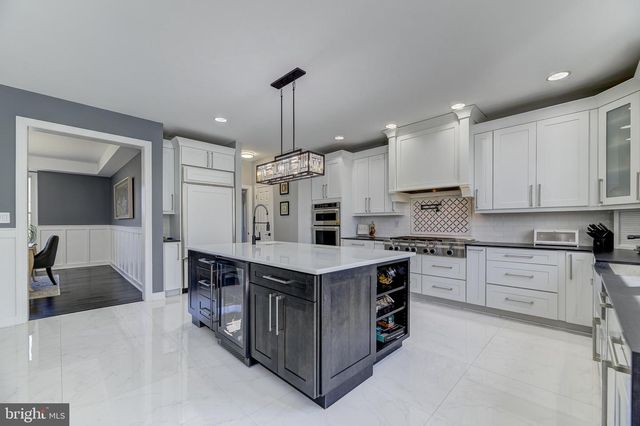206 VAN ZANDT RD, Skillman, NJ 08558