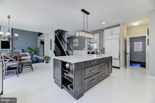 206 VAN ZANDT RD, Skillman, NJ 08558