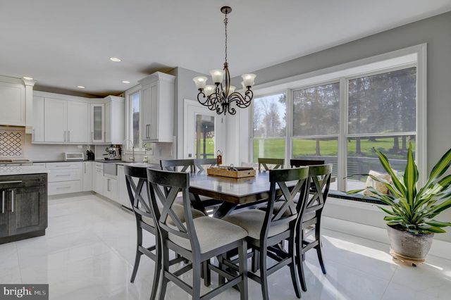 206 VAN ZANDT RD, Skillman, NJ 08558