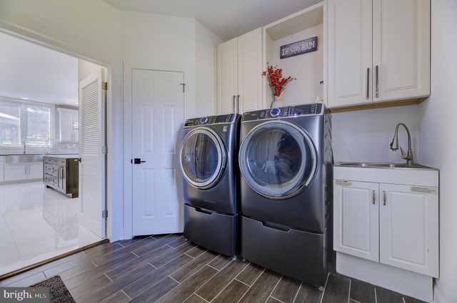 206 VAN ZANDT RD, Skillman, NJ 08558